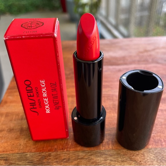 Shiseido | Poppy Red Lipstick | Discontinued Color! - NIB - Picture 3 of 7